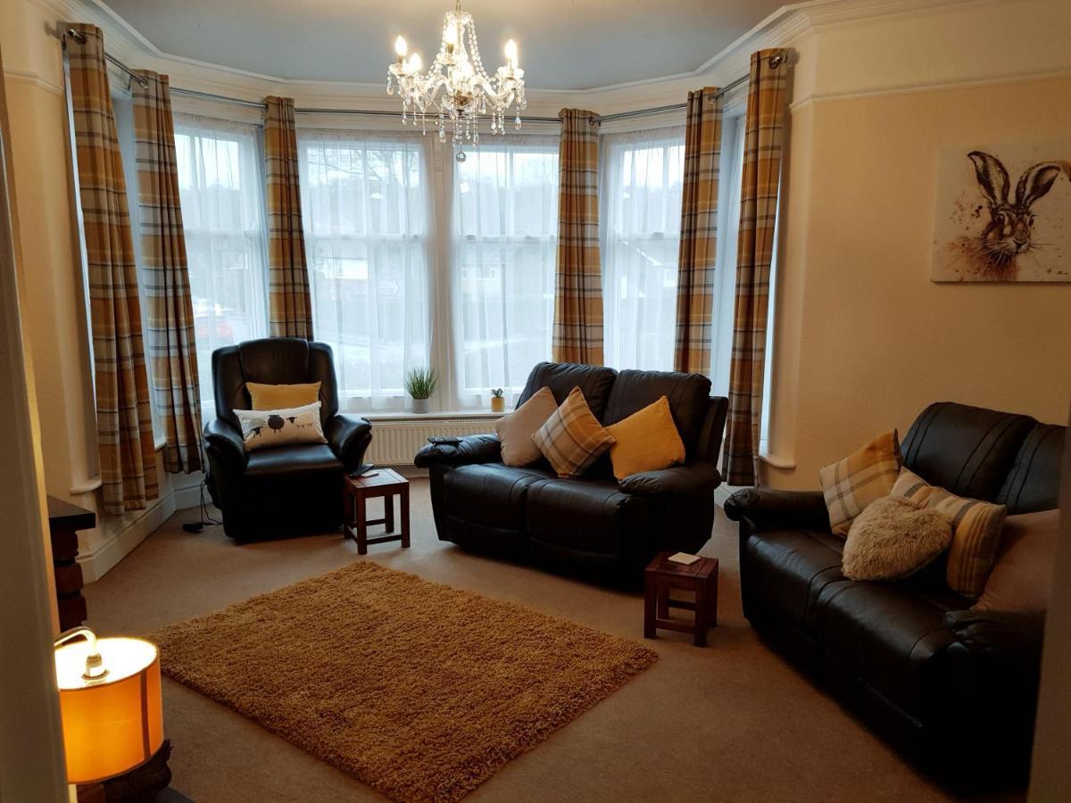 Spacious & Cozy Mid Wales Town Centre Apartment, With Bike Storage Llandrindod Wells Dış mekan fotoğraf