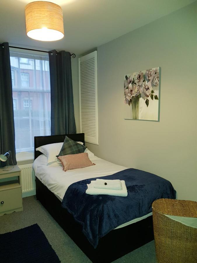 Spacious & Cozy Mid Wales Town Centre Apartment, With Bike Storage Llandrindod Wells Dış mekan fotoğraf